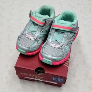 NEW Saucony Baby Ride sneakers size 5W